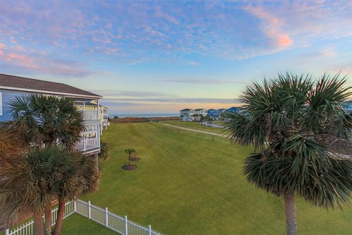 25314 Intrepid Ln, Galveston, TX, 77554-6612 | Card Image
