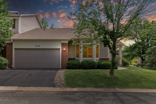 1420 Summit Shores Dr, Burnsville, MN, 55306-5807 | Card Image