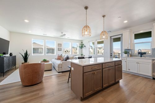 102-762 W Periwinkle Ln, St George, UT, 84790-2197 | Card Image