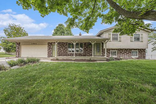 1991 Pinegrove Dr, Jenison, MI, 49428-7714 | Card Image