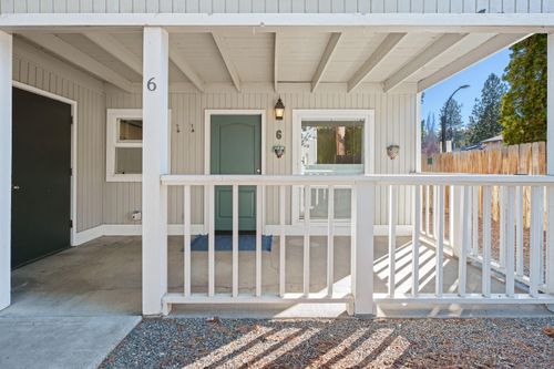 6-1439 Nw Juniper St, Bend, OR, 97703-1598 | Card Image