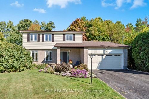 159 Dunlop Cres, Russell, ON, K4R1B3 | Card Image