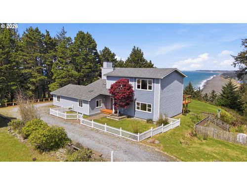 220 Flake St, Port Orford, OR, 97465-8676 | Card Image