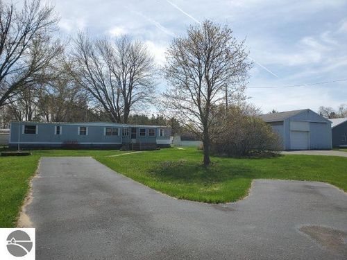 2890 Twin Lake Rd, Lupton, MI, 48635-9755 | Card Image