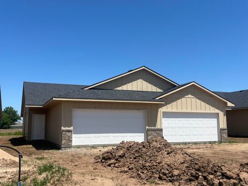 2011-2013 N Reece St, Goddard, KS, 67052 | Card Image