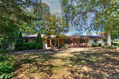 3770 Fairway Dr, Canfield, OH, 44406-9053 | Card Image