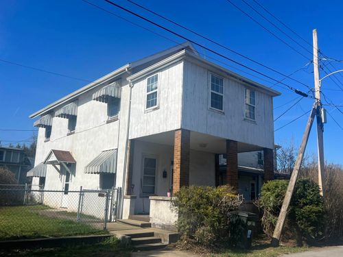 9 Garrison St, Westover, WV, 26501-4120 | Card Image