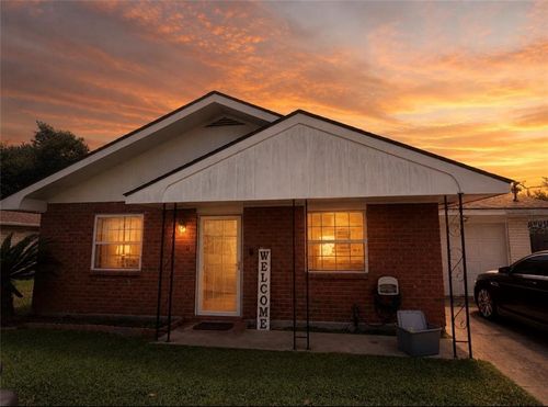 240 E 12th St, Reserve, LA, 70084-5310 | Card Image
