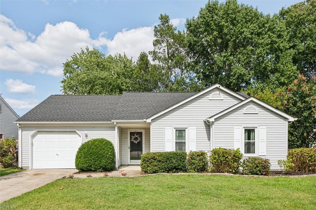 Michelle Dr, Newport News, VA 23601