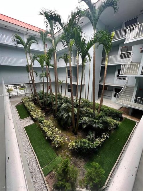 b207-505 S Pine Island Rd, Plantation, FL, 33324-3174 | Card Image