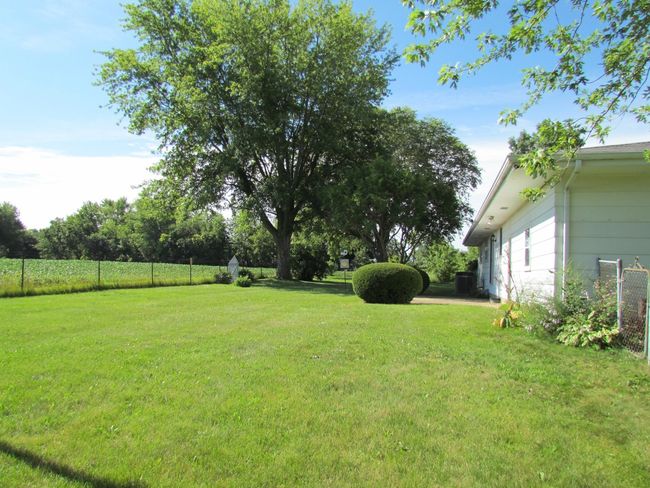 2475 N Pecatonica Rd, Home with 3 bedrooms, 2 bathrooms and null parking in PECATONICA IL | Image 28
