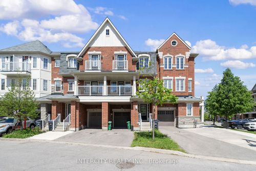 14 Rabbit Run Way, Brampton, ON, L6Z0J2 | Card Image