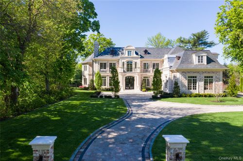6 Foxwood Rd, Great Neck, NY, 11024-1202 | Card Image