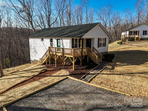 5225 Howard Gap Rd, Saluda, NC, 28773 | Card Image