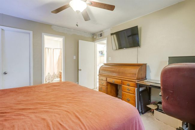 7228 Wayfarer Trl, House other with 4 bedrooms, 2 bathrooms and null parking in Fort Worth TX | Image 15
