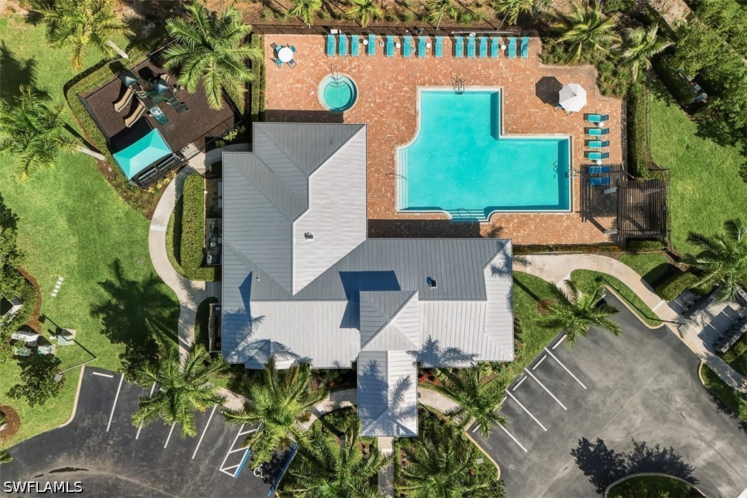 Residential in Naples 4