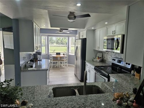 4207-7360 Glenmoor Ln, NAPLES, FL, 34104-9702 | Card Image