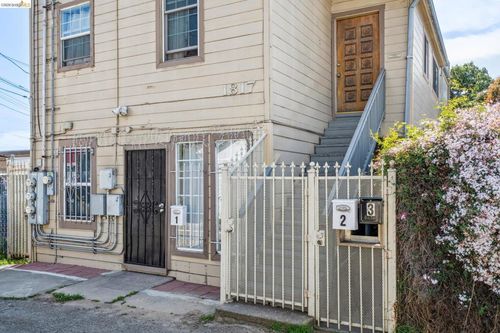 1820 International Blvd, Oakland, CA, 94606-4805 | Card Image