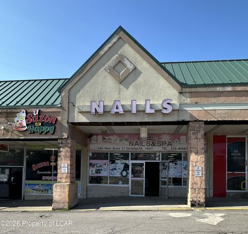546 W Broad St, Hazleton, PA, 18201-6108 | Card Image