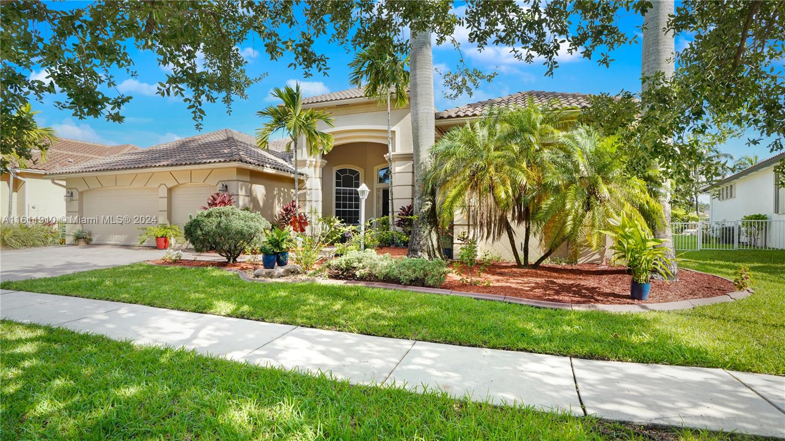 11th Ct, Pembroke Pines, FL 33028