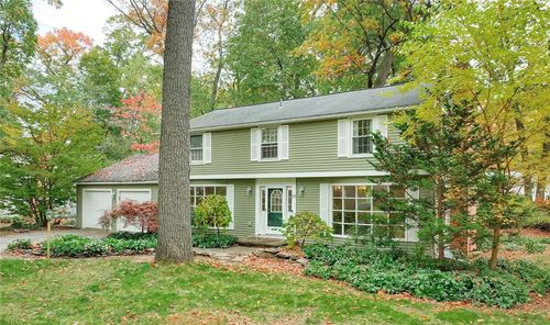 31 Oak Manor Ln, Pittsford, NY, 14534-1433 | Card Image