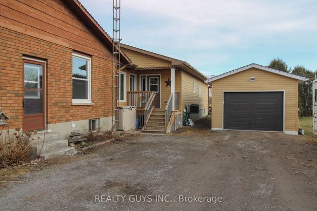3211 County Rd 2, House other with 7 bedrooms, 4 bathrooms and 6 parking in Keene ON | Image 7
