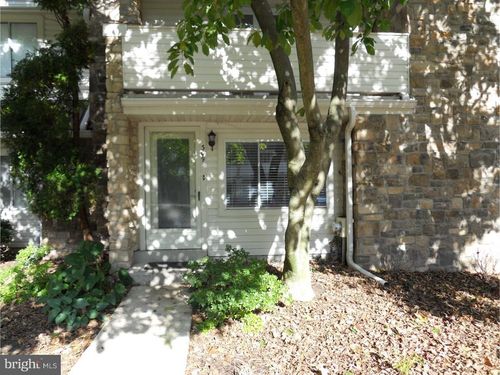 309 Headhouse Ct, Chesterbrook, PA, 19087-1211 | Card Image