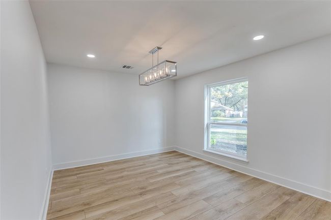 Beautiful dining room chandelier | Image 6