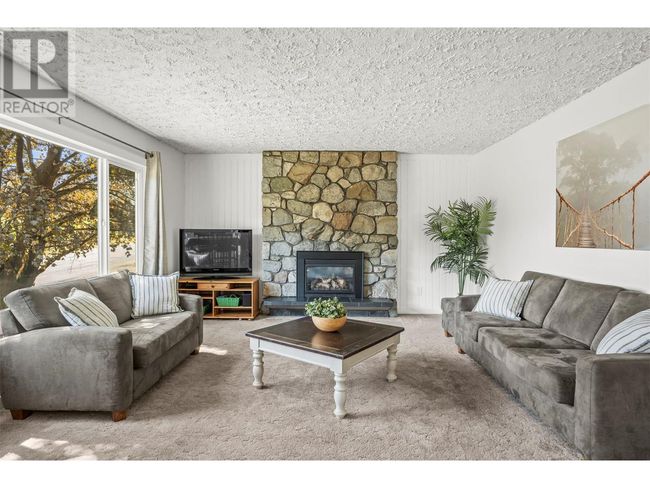 7708 Coldstream Creek Rd, House other with 4 bedrooms, 3 bathrooms and 2 parking in Coldstream BC | Image 14