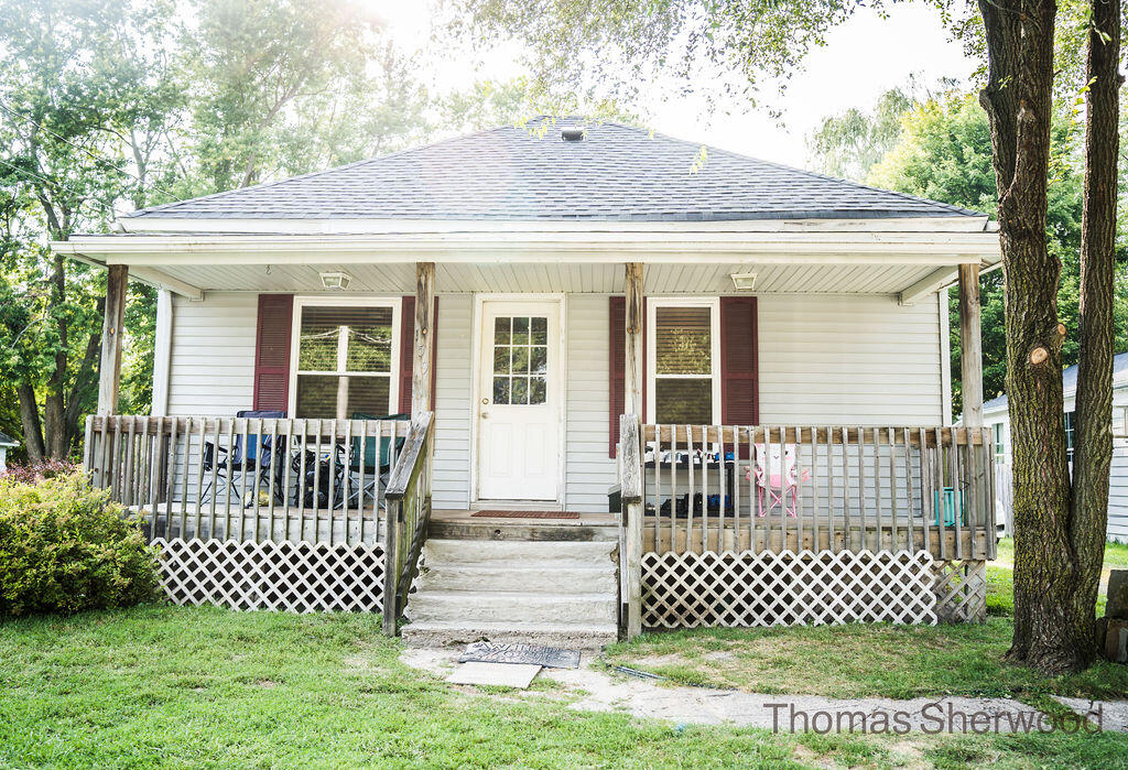Loomis St, Sparta, MI 49345