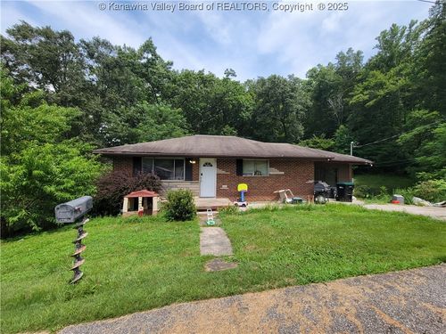 113 Park Dr, Elkview, WV, 25071-9504 | Card Image