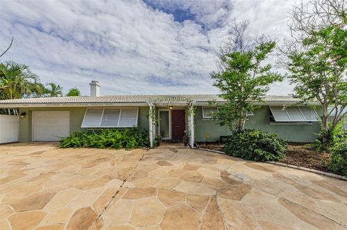 201 78th Ave N, ST PETERSBURG, FL, 33702-4463 | Card Image