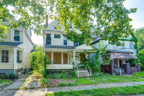 2190 E 85th St, Cleveland, OH, 44106-3424 | Card Image