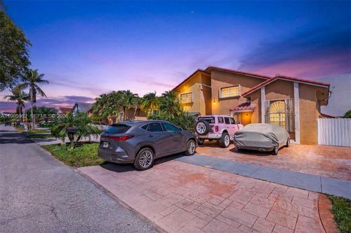 7821 Sw 9th Ter, Miami, FL, 33144-4267 | Card Image