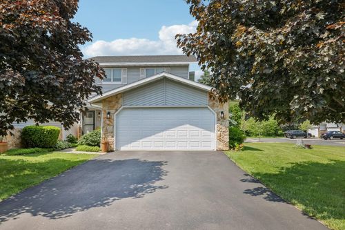 unit-1-N4233 Alpine Village Ln, CAMBRIDGE, WI, 53523-9561 | Card Image