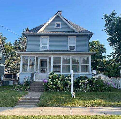 209 Main St, Barrington, IL, 60010-4205 | Card Image