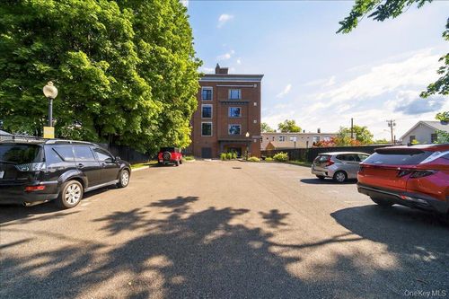 unit-402-249 Main St, Beacon, NY, 12508-2947 | Card Image