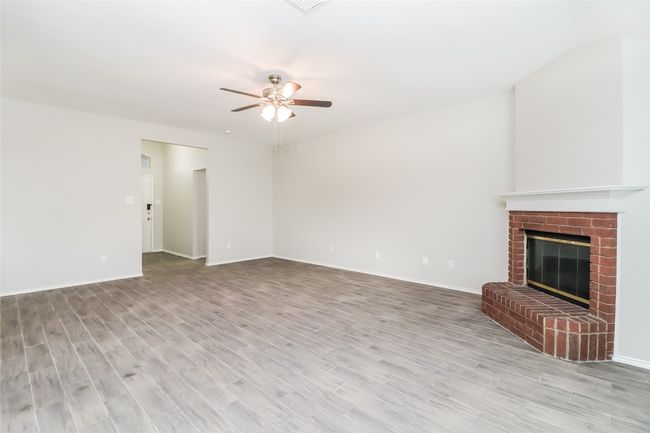 1024 Andrew St, House other with 3 bedrooms, 2 bathrooms and null parking in Burleson TX | Image 4