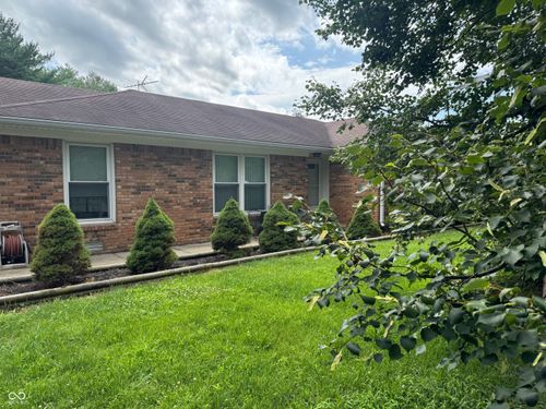 1426 Westwind Dr, Avon, IN, 46123-8317 | Card Image