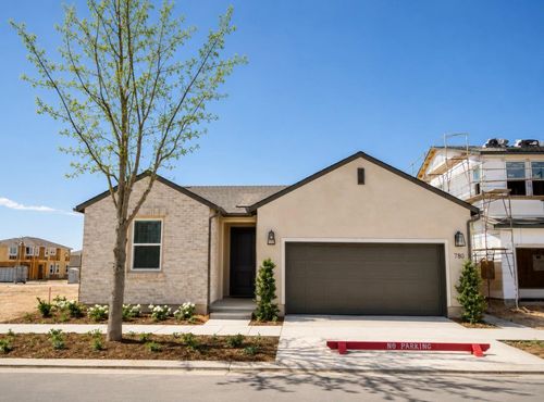 780 Josephine Ave, Madera, CA, 93636-6568 | Card Image