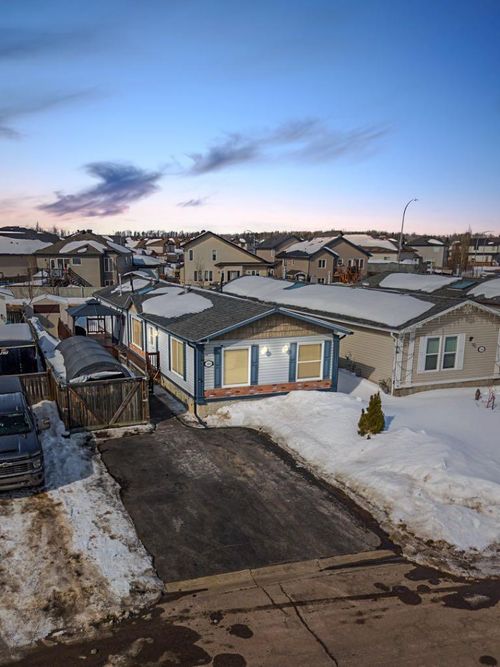 108 Fir St, Fort Mcmurray, AB, T9K0K2 | Card Image