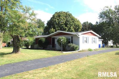 626 East Street South, House other with 3 bedrooms, 2 bathrooms and null parking in Kewanee IL | Image 2