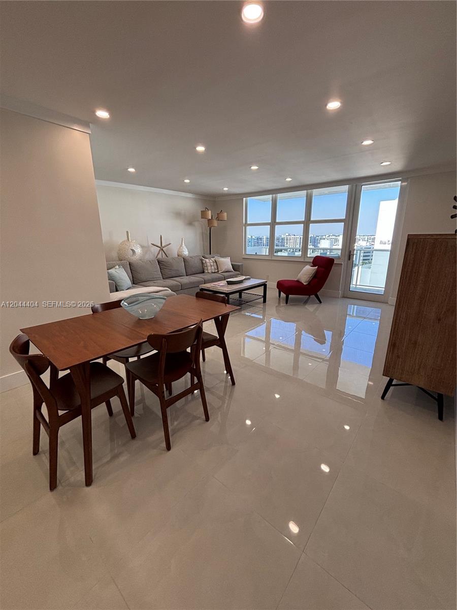 Residential Lease in Hollywood 5