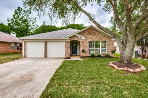 759 Winding Oak Bnd, Lake Dallas, TX, 75065-2210 | Card Image
