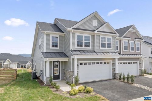 204 Sunbird Ln, WAYNESBORO, VA, 22980-3272 | Card Image