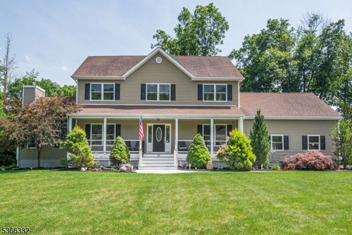 10 Lackawanna Dr, Newton, NJ, 07860-5508 | Card Image