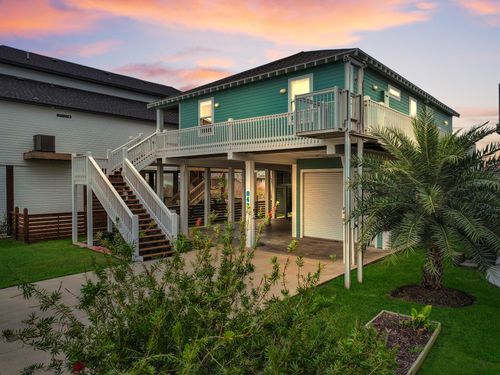 943 Sand Dune Dr, Crystal Beach, TX, 77650-2881 | Card Image