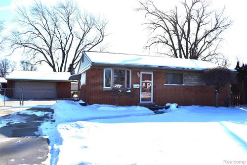 31181 Block St, Garden City, MI, 48135-3900 | Card Image