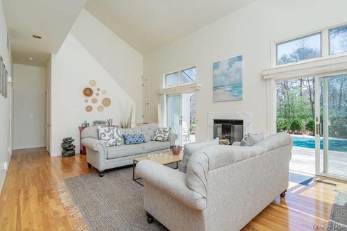 38 Red Creek Cir, Hampton Bays, NY, 11946-1130 | Card Image