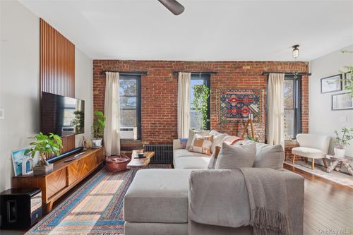 apt-6f-8374 Talbot St, Kew Gardens, NY, 11415-3573 | Card Image